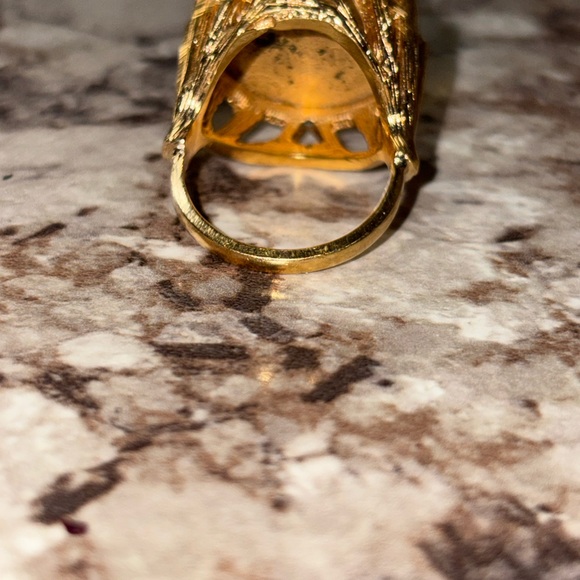 Gold Coin Ring - Picture 6 of 10